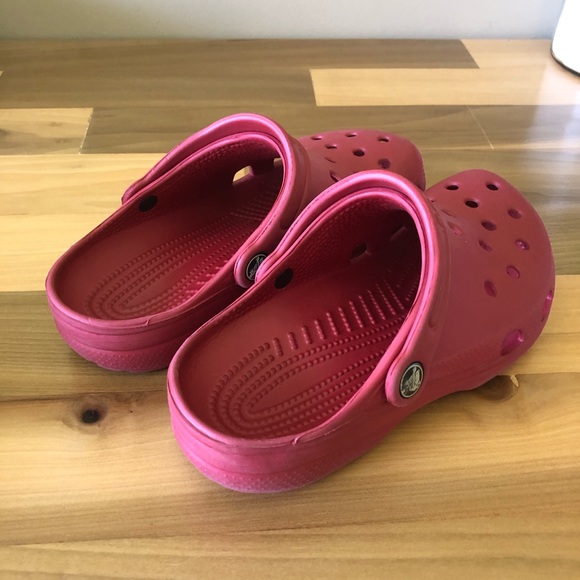 CROCS | Shoes | Red Classic Crocs W5 Y3 